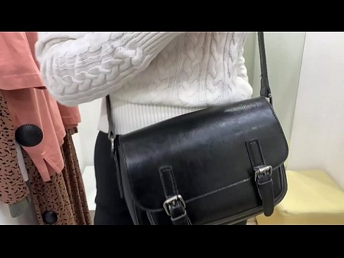❤️ Masturbasi umum tina jalang ngora FeralBerry sareng dildo di kamar pas ☑ porno dina su.porn-93.ru ❌️